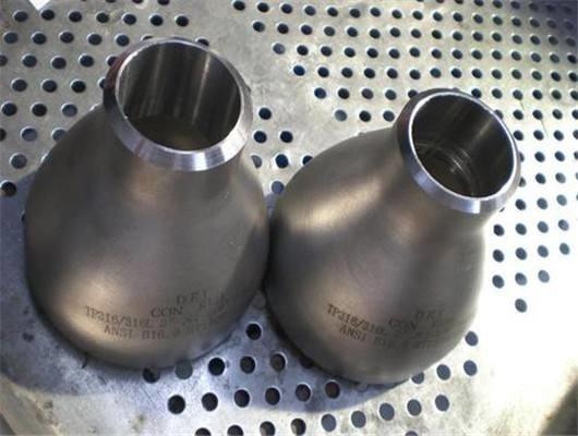 Prueba apretada roscada de las colocaciones del tubo sin soldadura de la conexión