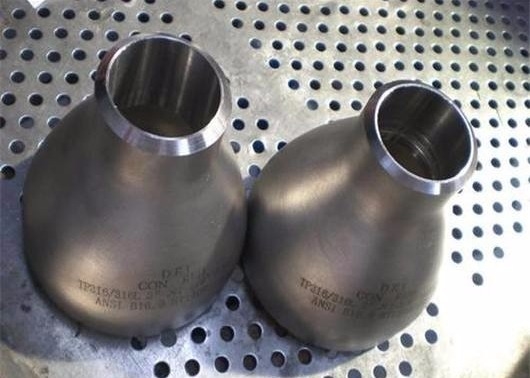 Reductor excéntrico concéntrico adaptable de las colocaciones SS316 del tubo sin soldadura del ANSI Sch80
