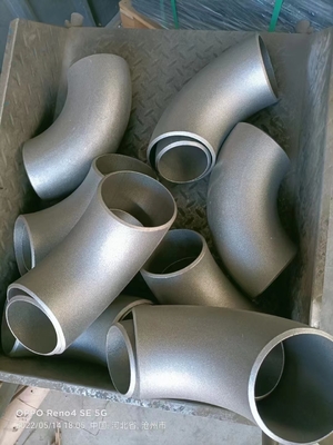 R1 R1.5 Ss codean 90 grados la tubería de acero A234 Wpb Grey Painting Butt Weld de 45 grados