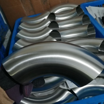 Curva de tubería de acero del carbono de JIS B2311 16&quot; 2.o 3D 5D 90 grados 180 grados